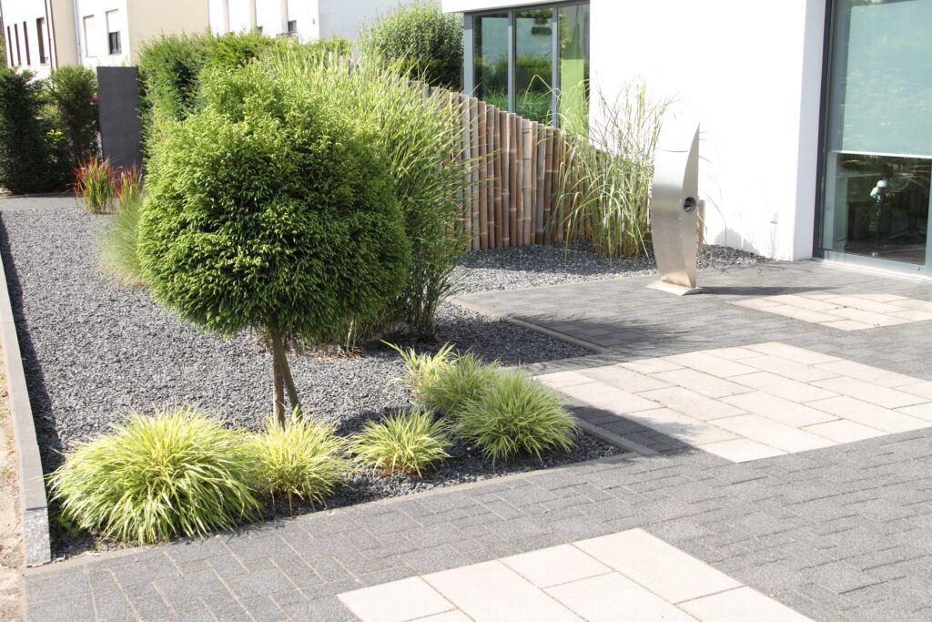 jardin de devant moderne