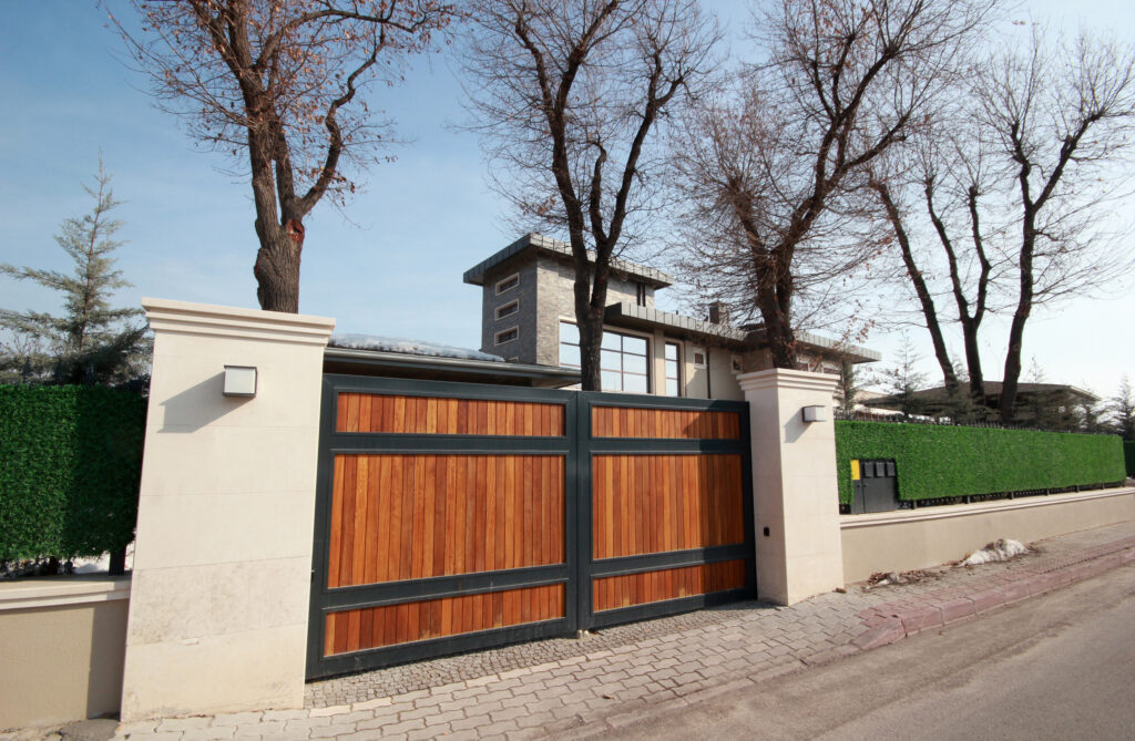 porte d'entrée automatique en bois